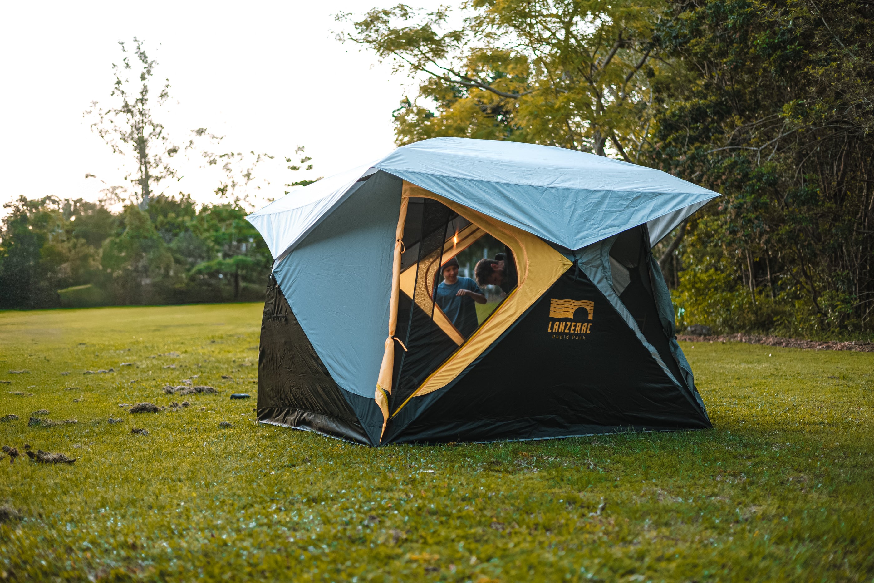 RapidPack pop-up tent