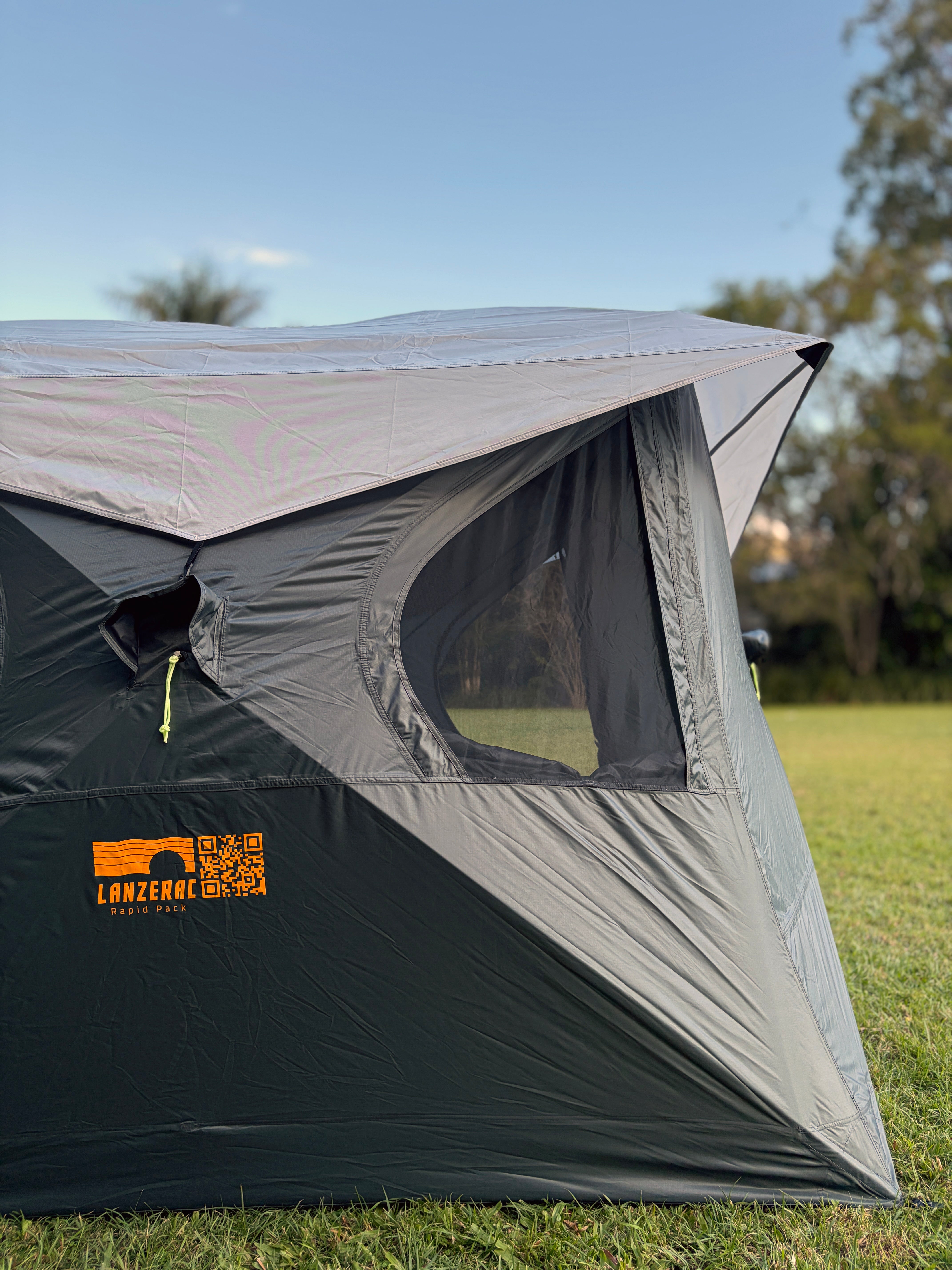 RapidPack pop up tent has two windows that can me closed from the inside.