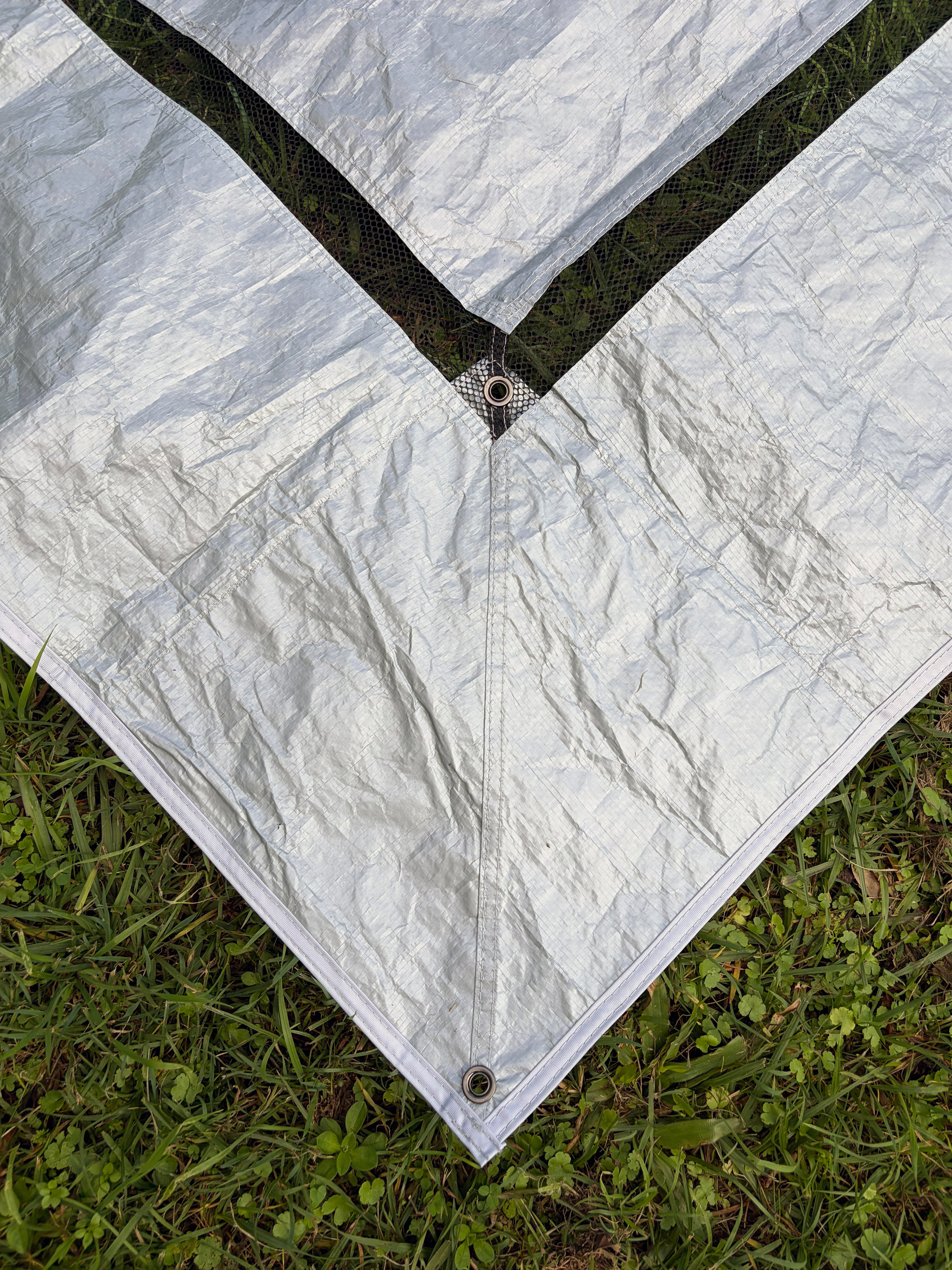 RapidPack ground sheet close up detail of corner